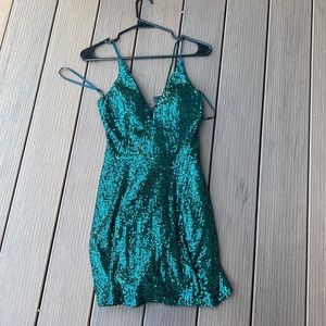 sparkly dark green homecoming dress with adjustable lace up back
